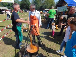 Utrinki z dneva odprtih vrat oljarne 25